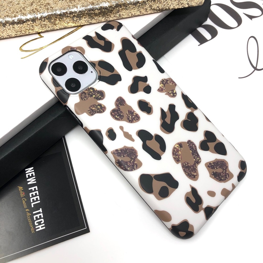 iPhone White Leopard Case - Picture 2 of 8